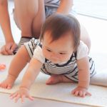 赤ちゃんのハイハイによる膝の黒ずみケアの方法をご紹介