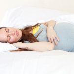 仰臥位低血圧症候群とは？病気と妊娠中の仰向け寝の関係